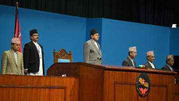 संसदमा प्रश्न : सम्पर्कविहीन सांसद बैठकमा देखियो, सोधपुछ भयो कि भएन ?